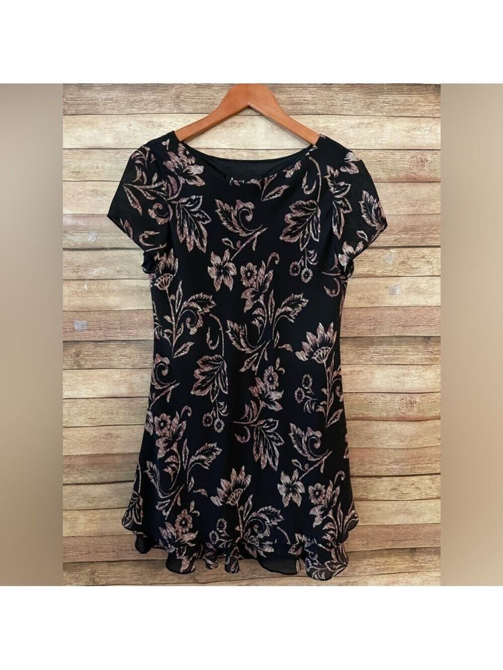 All That Jazz Women’s Black & Brown Floral Dress Size: 6